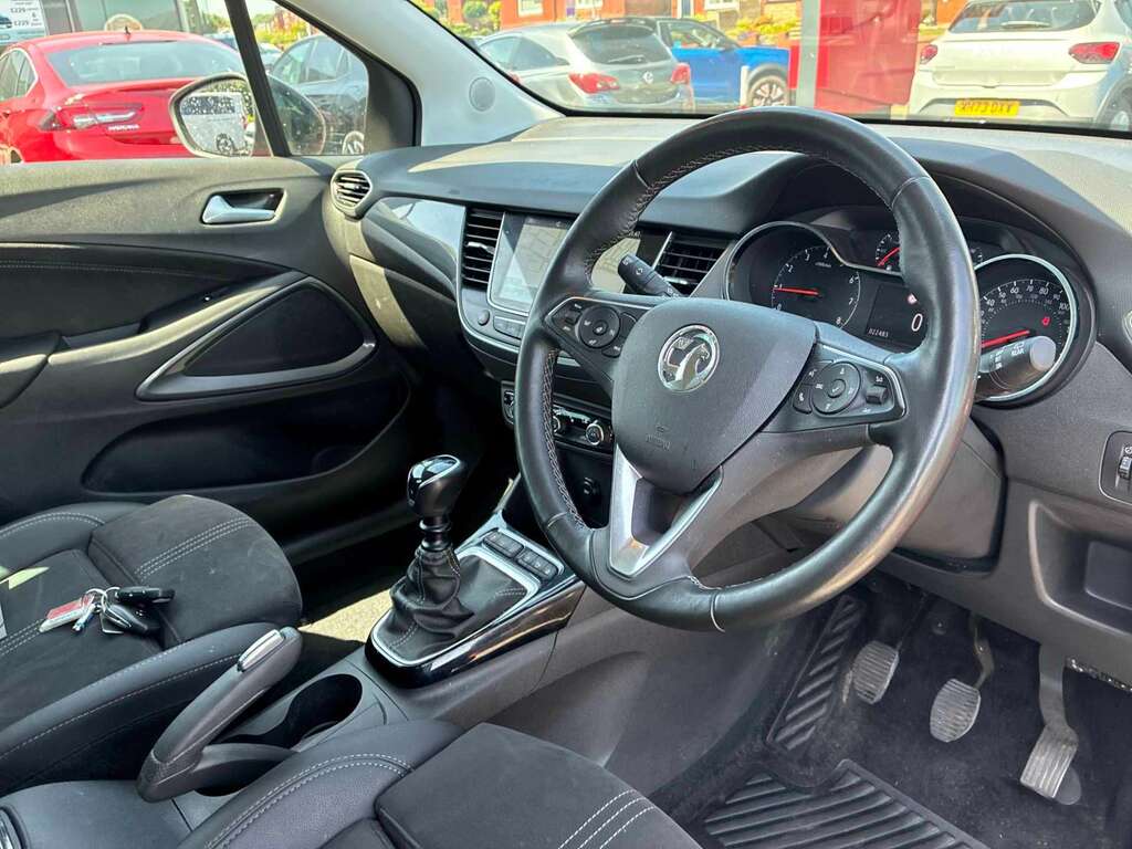 Vauxhall Crossland Ultimate Black #14