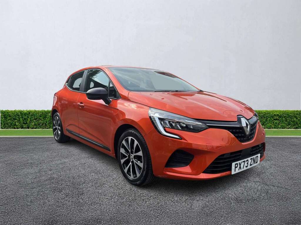Renault Clio 1.6 E-tech Full Hybrid 145 Evolution Orange