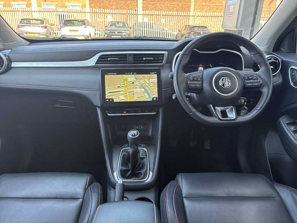 MG ZS Trophy Connect Long Range Silver #8