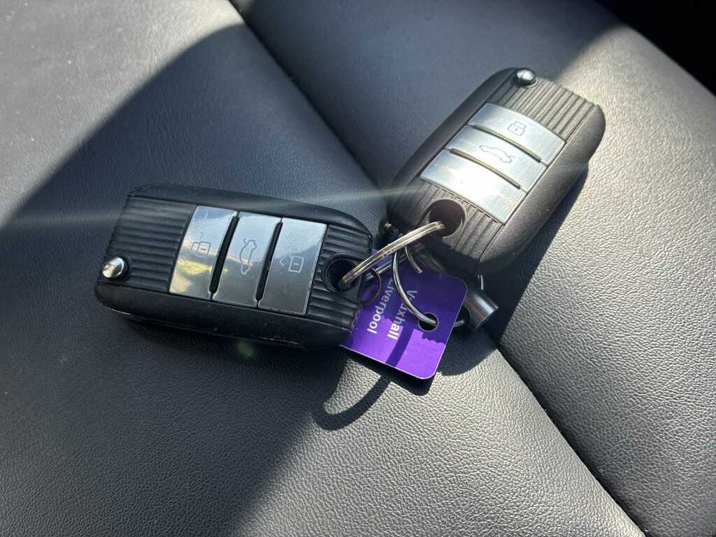 MG ZS Trophy Connect Long Range Silver #30