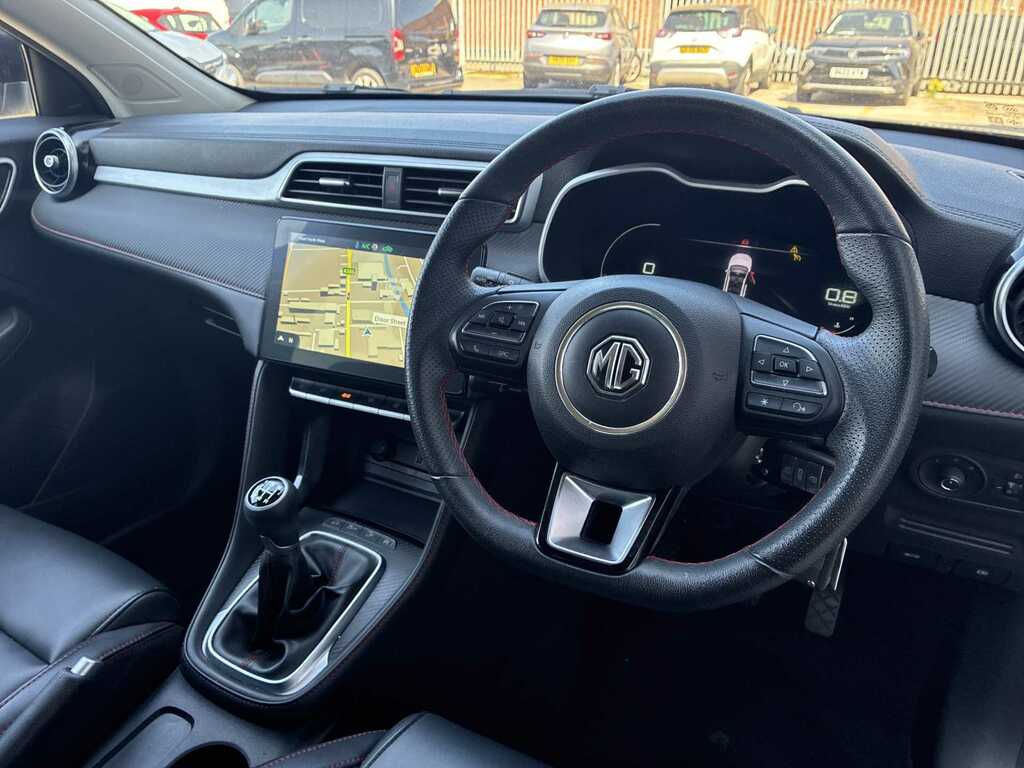 MG ZS Trophy Connect Long Range Silver #14