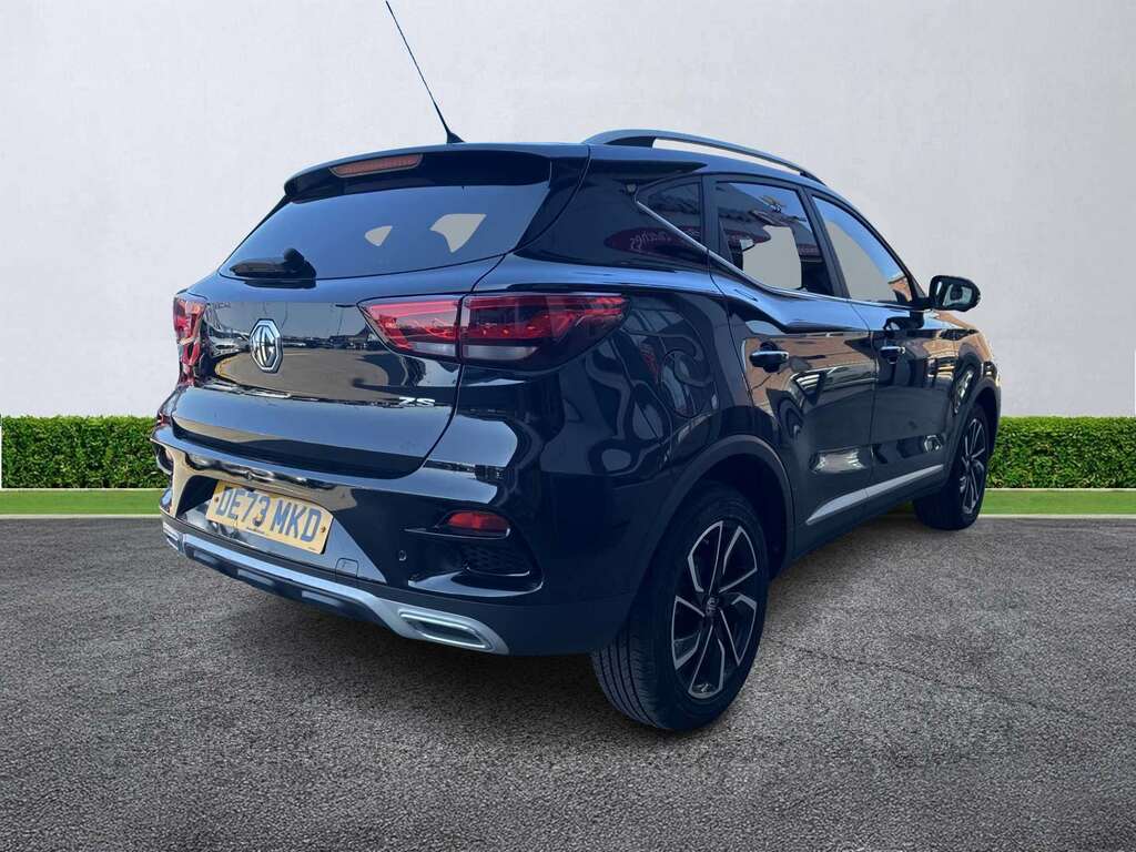 MG ZS Trophy Connect Long Range Silver #17