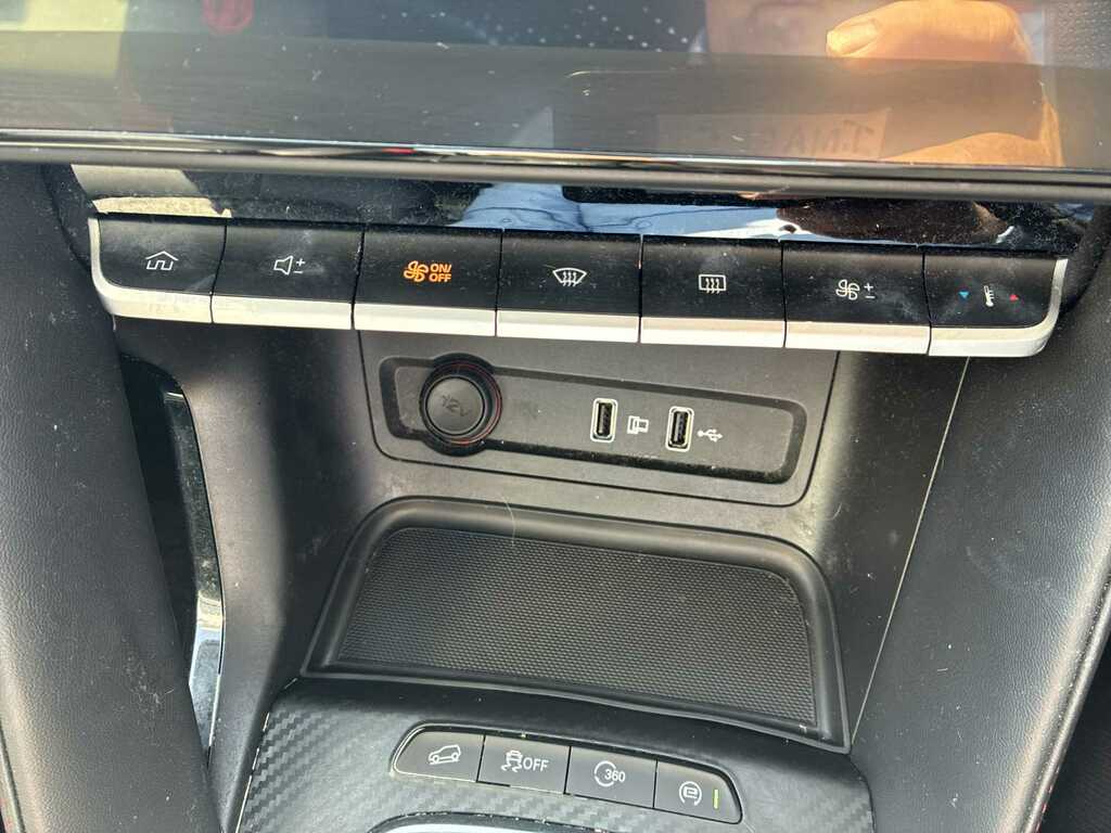 MG ZS Trophy Connect Long Range Silver #11