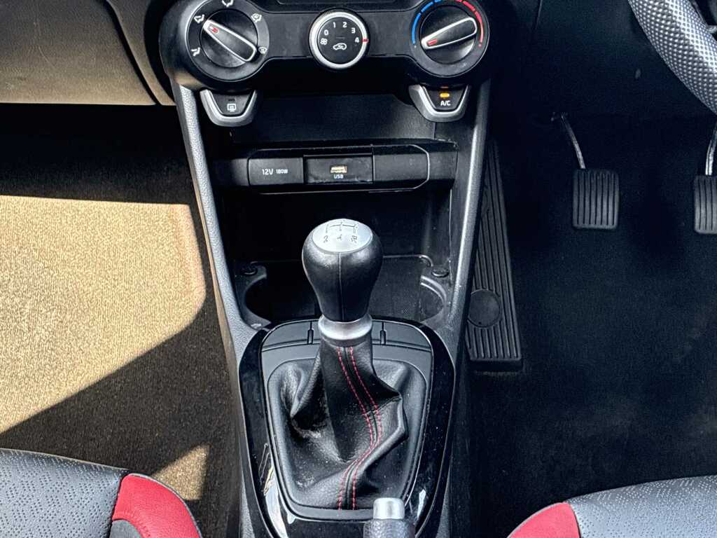 Kia Picanto Hatchback Black #12