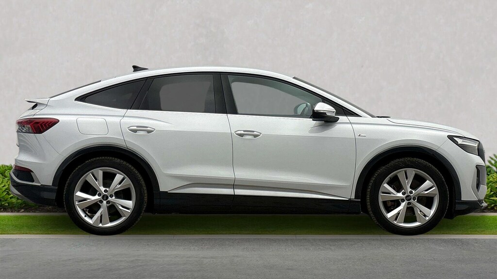 Audi Q4 E Tron 40 S Line Sportback 82Kwh 204 P White #3