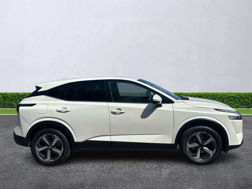Nissan Qashqai 1.3 Dig-t Mh N-connecta NA72WCD White #3