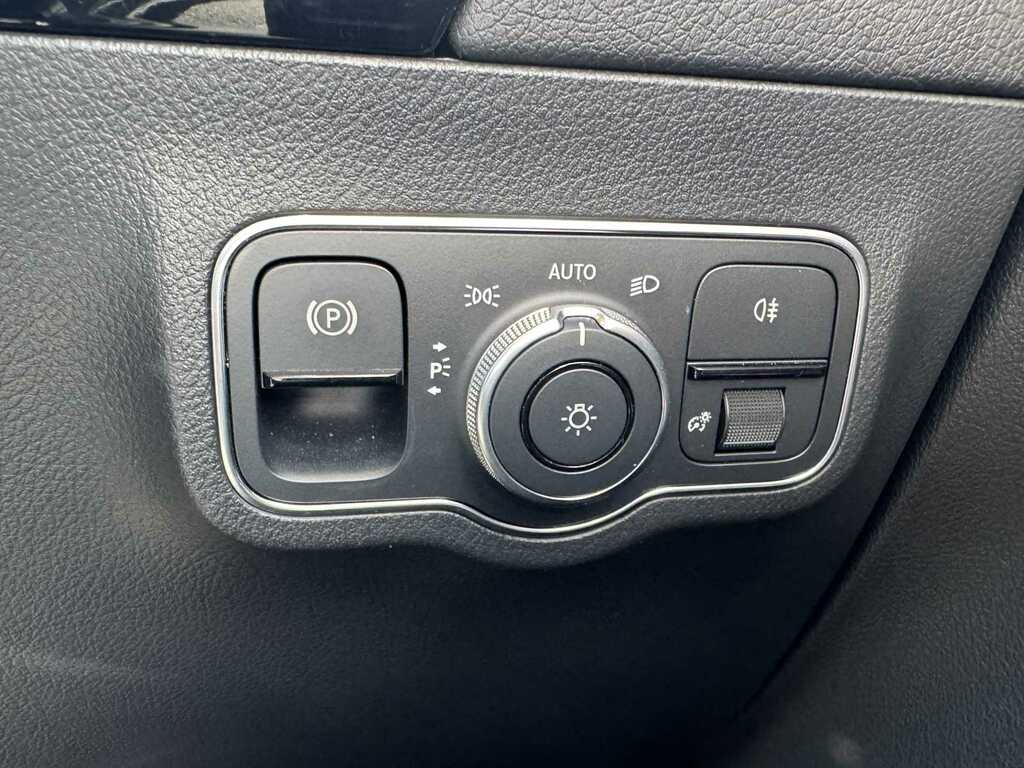 Mercedes-Benz B Class B 200 D  #34