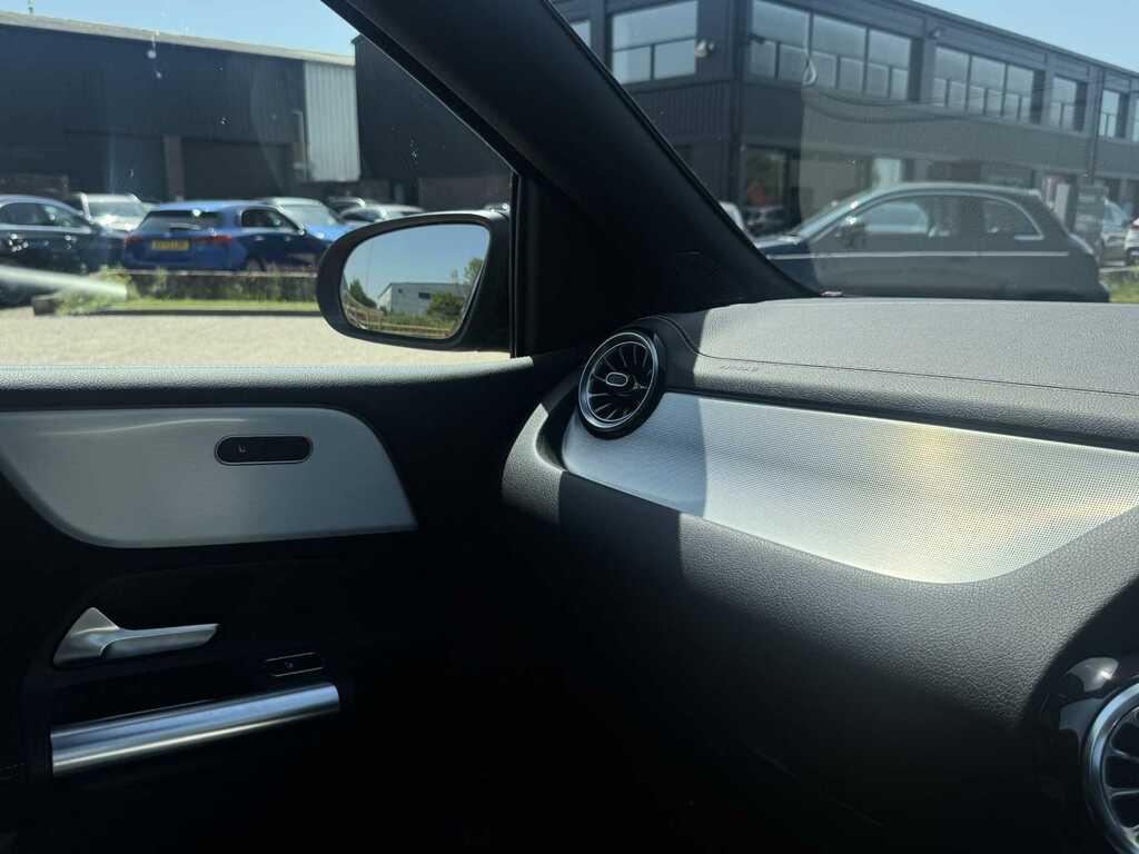 Mercedes-Benz B Class B 200 D  #32