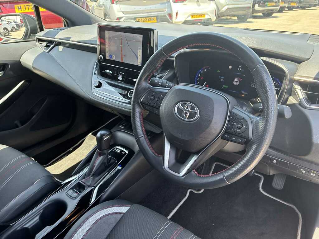 Toyota Corolla Icon Tech White #14