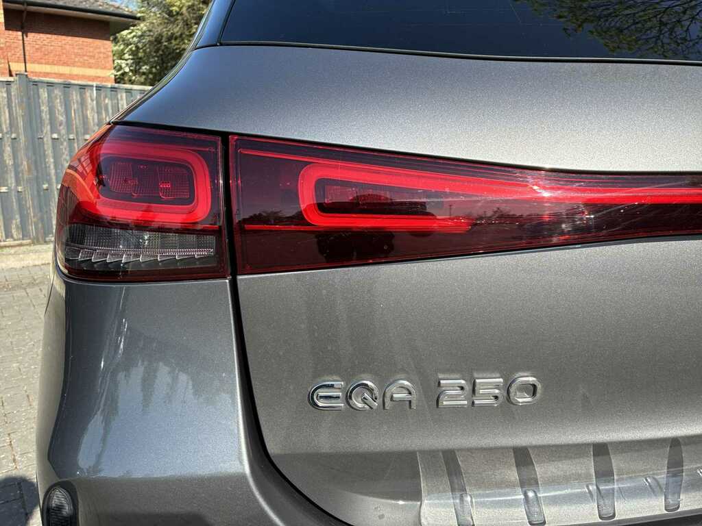 Mercedes-Benz EQA 2021 71 Eqa Blue #35