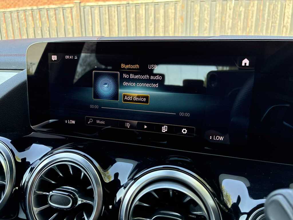 Mercedes-Benz EQA 2021 71 Eqa Blue #42