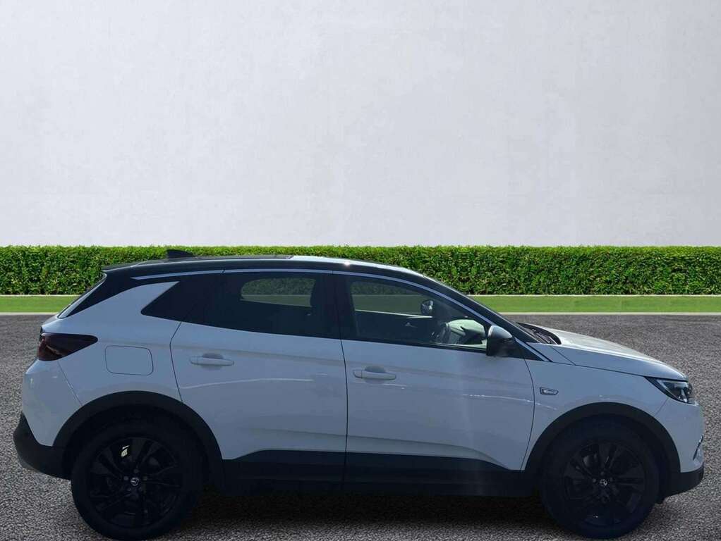 Vauxhall Grandland X 1.2 Turbo Sri Nav White #3