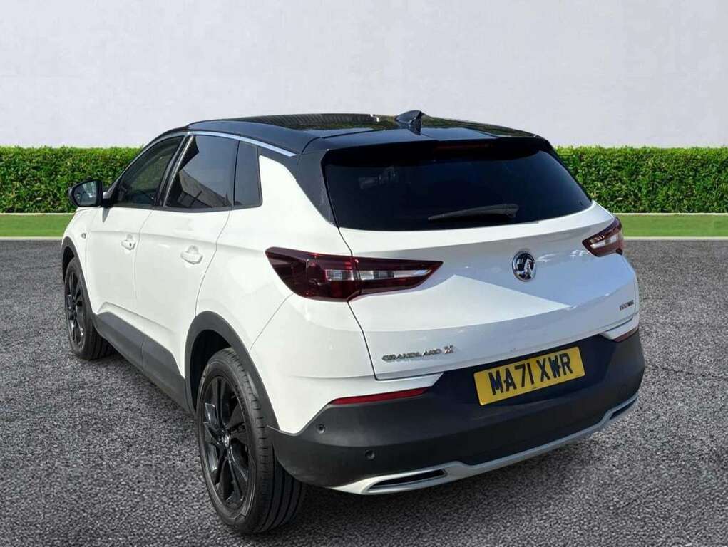 Vauxhall Grandland X 1.2 Turbo Sri Nav White #2
