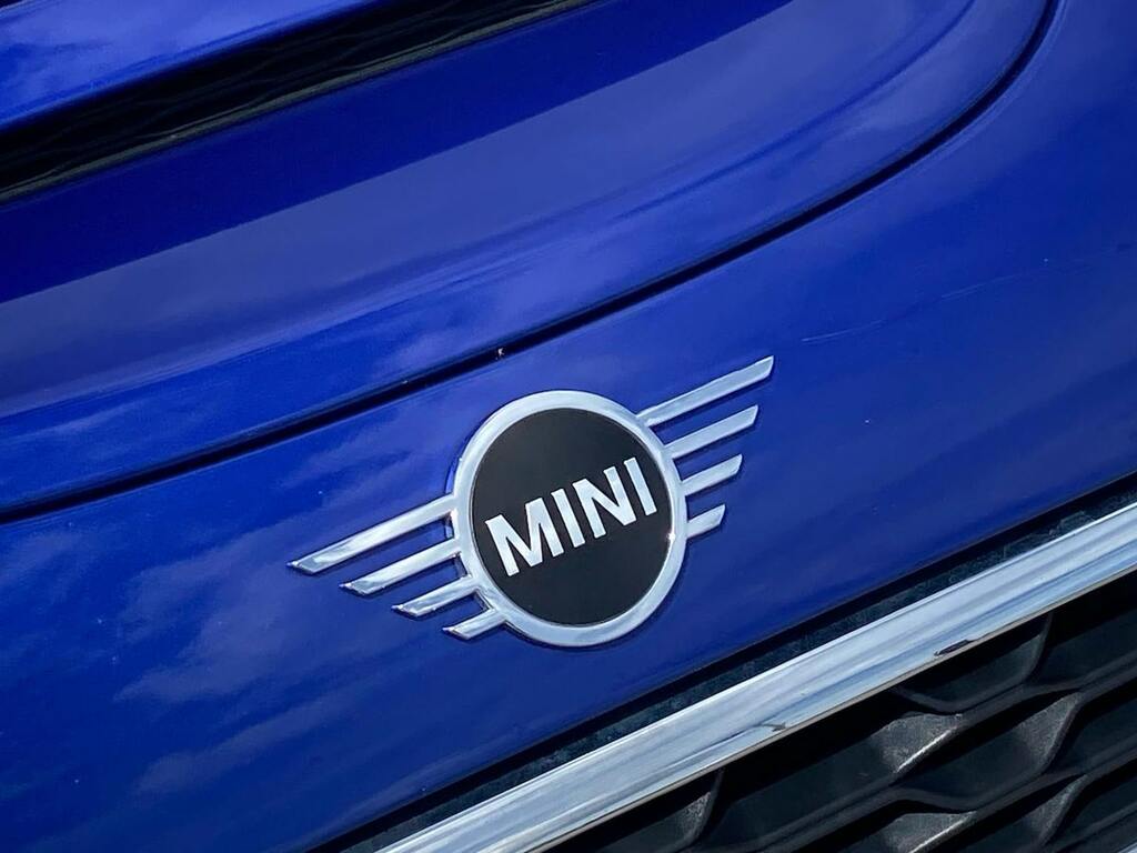 Mini Hatch 1.5 134Bhp Series II Blue #17