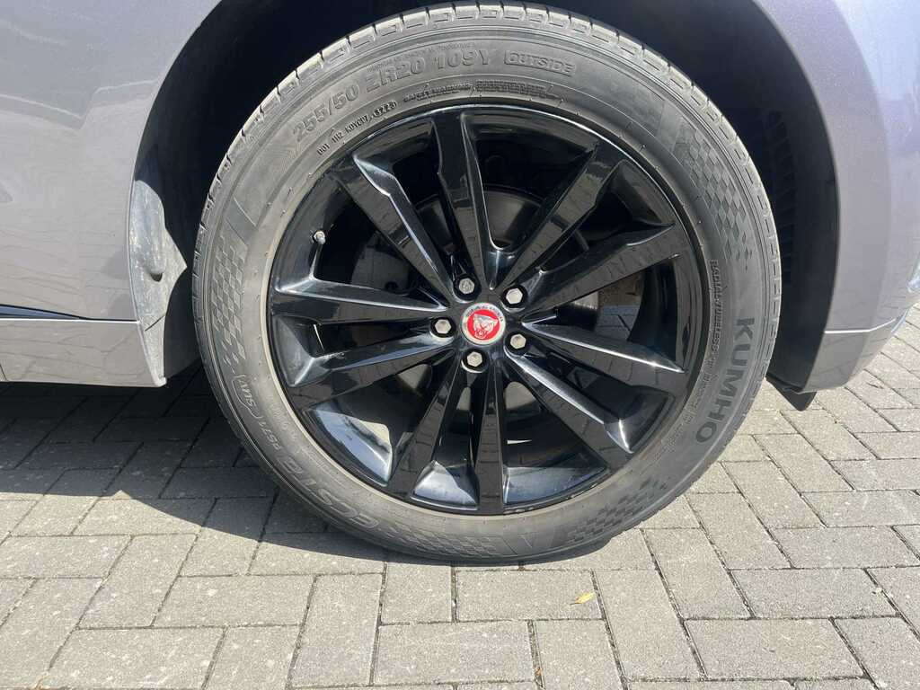 Jaguar F-Pace 2.0D 180 Chequered Flag Awd Grey #6