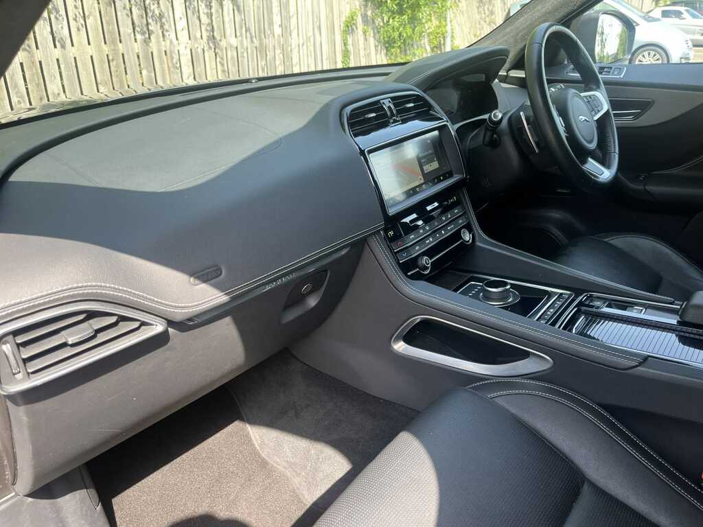 Jaguar F-Pace Diesel Grey #7