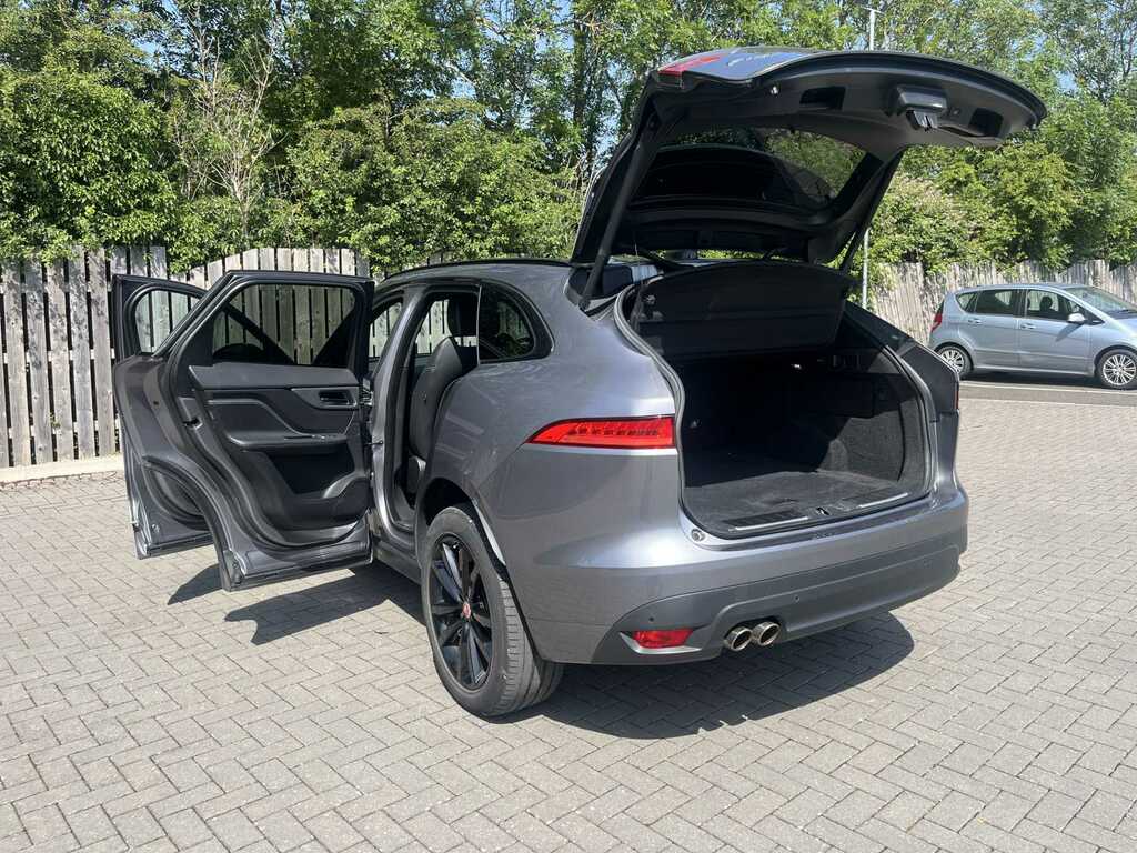 Jaguar F-Pace Diesel Grey #38