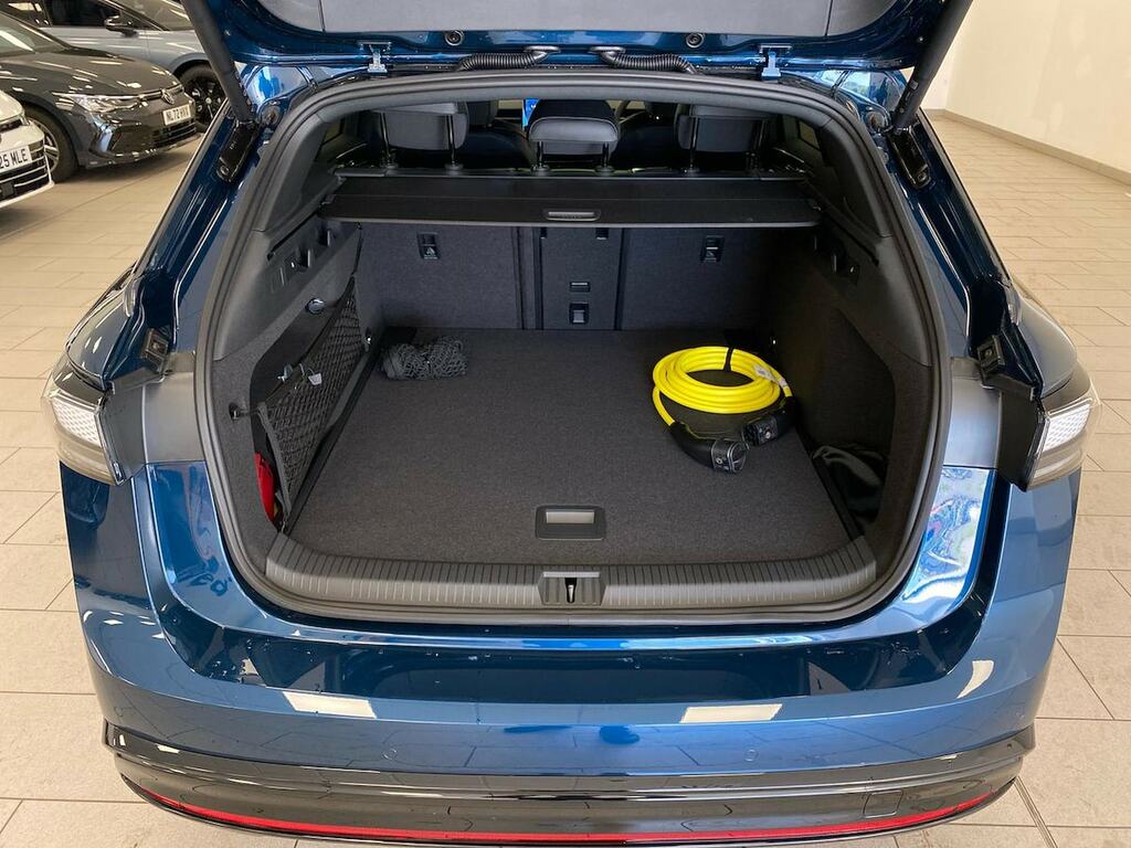 Volkswagen ID.7 Pro S 86Kwh Match Plus Fastback 5-Door Silver #17