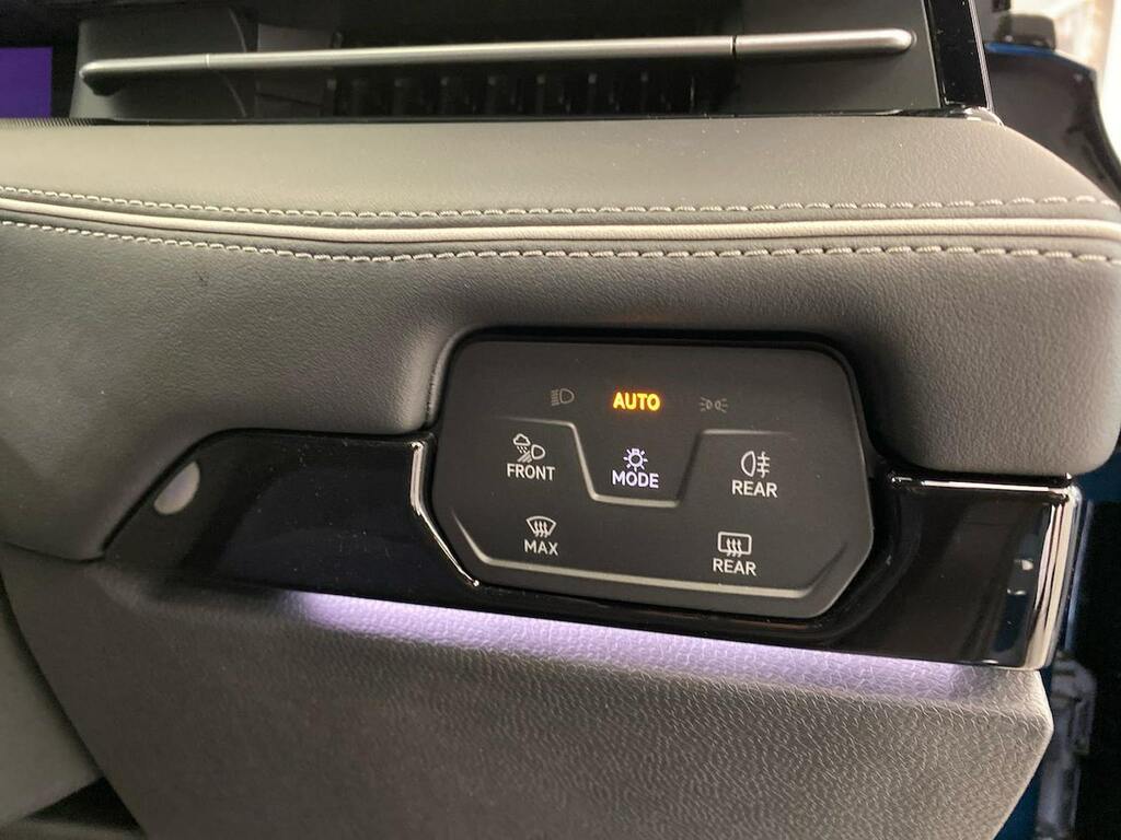 Volkswagen ID.7 Pro S 86Kwh Match Plus Fastback 5-Door Silver #22