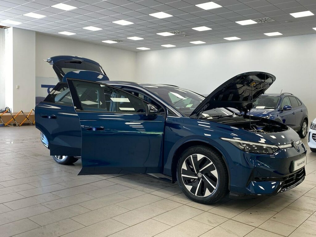 Volkswagen ID.7 Pro S 86Kwh Match Plus Fastback 5-Door Silver #39