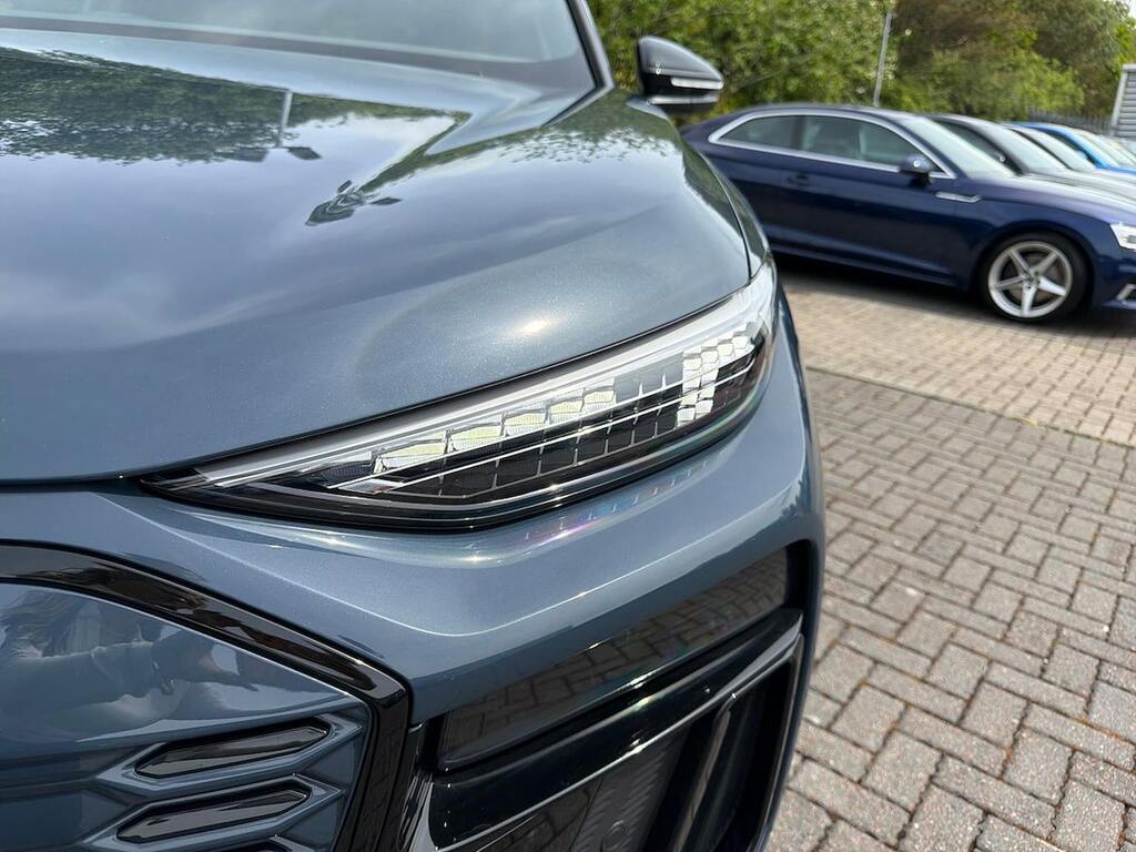 Audi Q6 E-Tron Q6 Suv Edition 1 E-tron Quattro 285,00 Kw Black #33