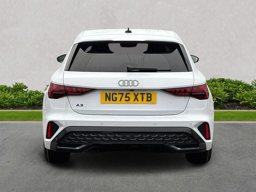 Audi A3 1.5 Tfsi S Line Sportback S Tronic Euro White #4