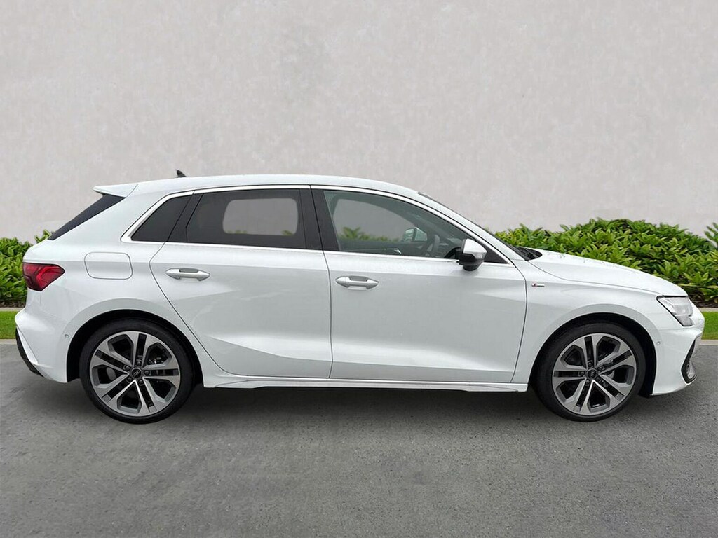 Audi A3 1.5 Tfsi S Line Sportback S Tronic Euro White #3