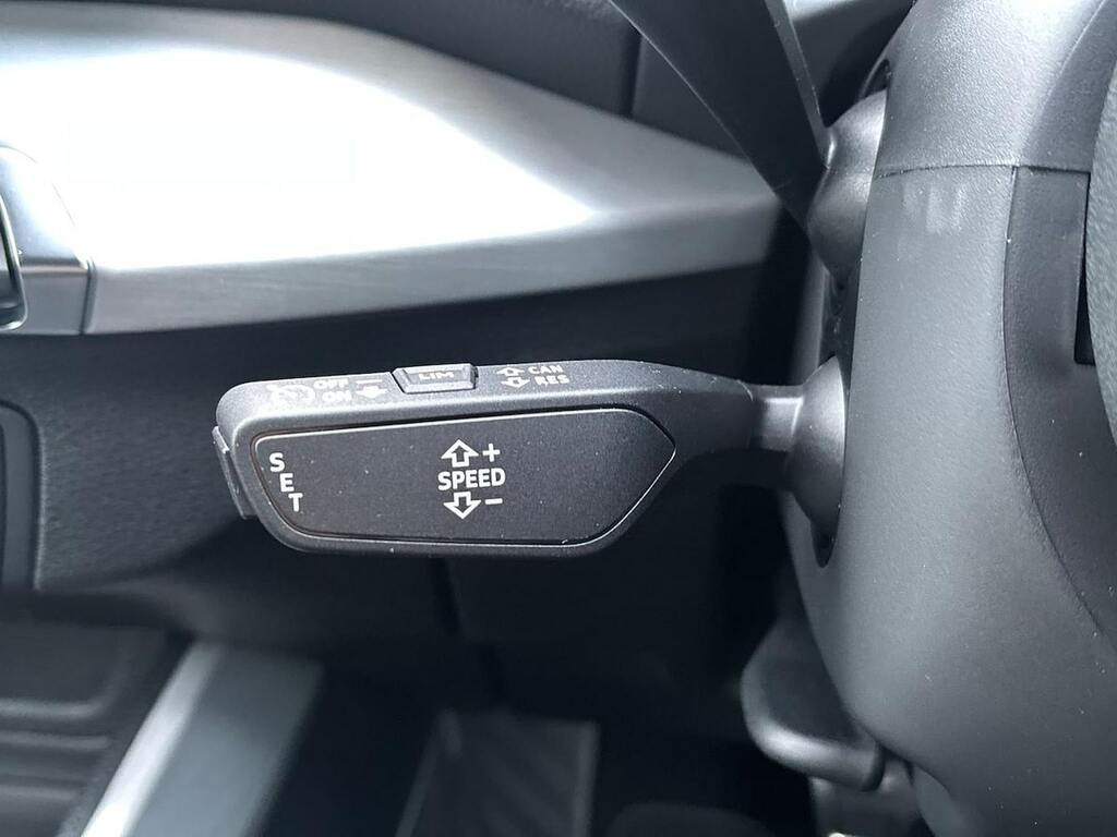 Audi Q2 30 Tfsi 116 S Line Grey #30