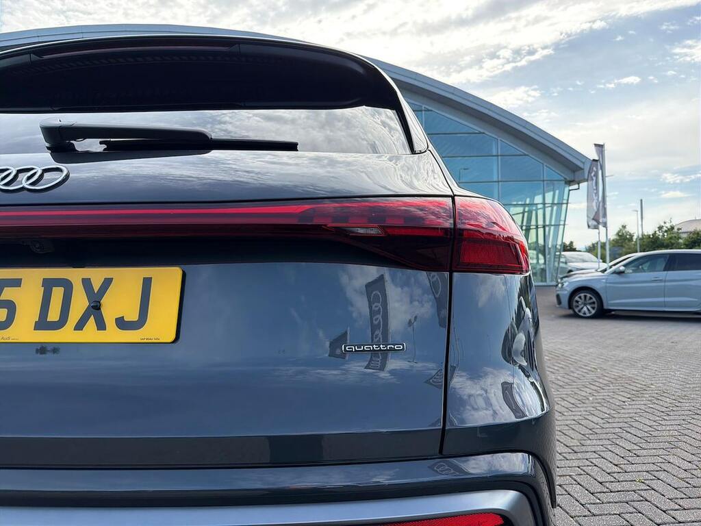 Audi Q5 50 Tfsi E Quattro Black Ed S Tronic Tech Pro Green #36