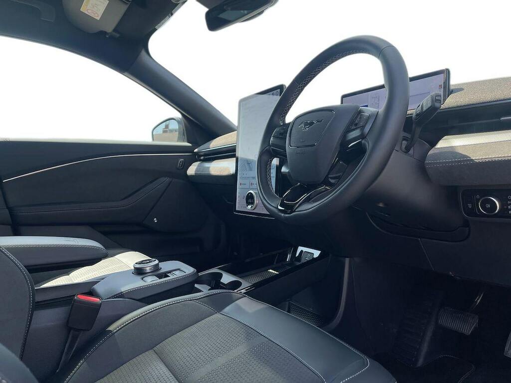 Ford Mustang Mach-E Extended Range 91Kwh Premium Suv White #15