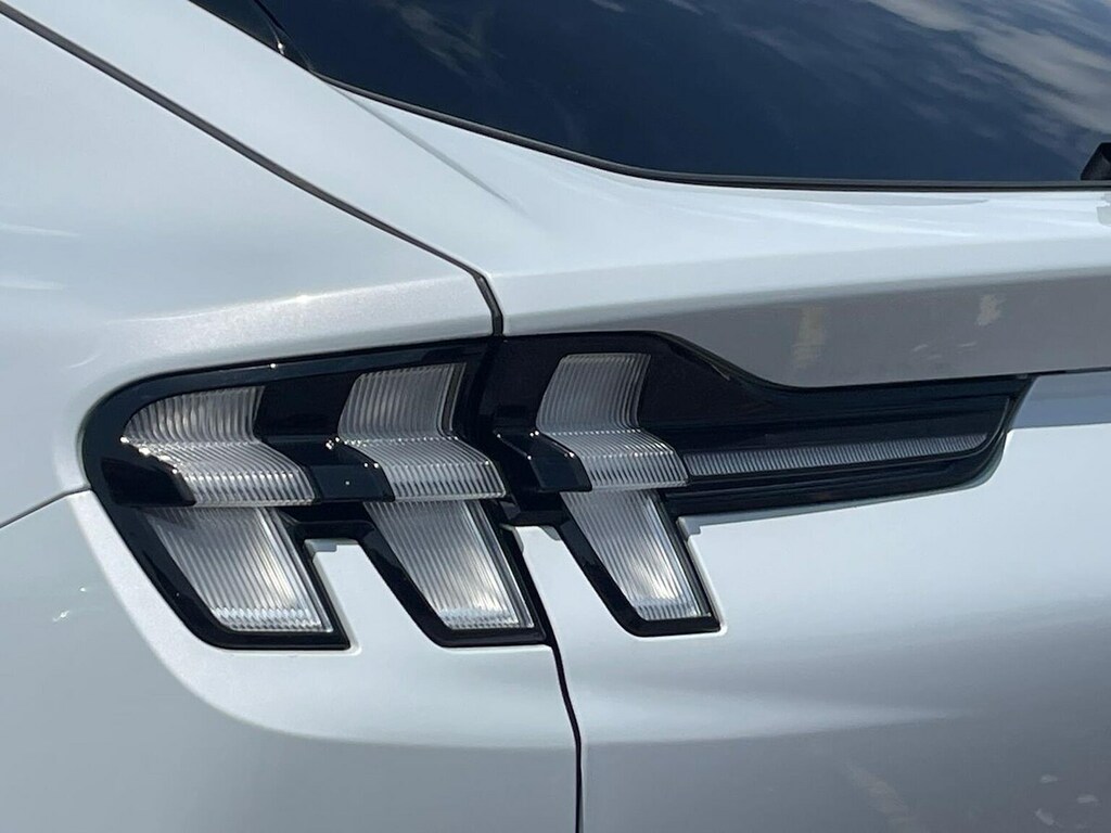 Ford Mustang Mach-E Extended Range 91Kwh Premium Suv White #36