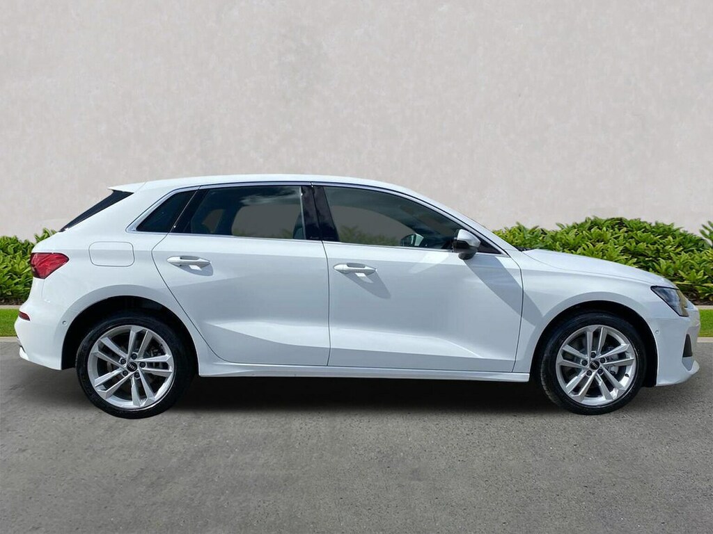 Audi A3 1.5 Tfsie 40 Sport Sportback Plug-in Hy White #3