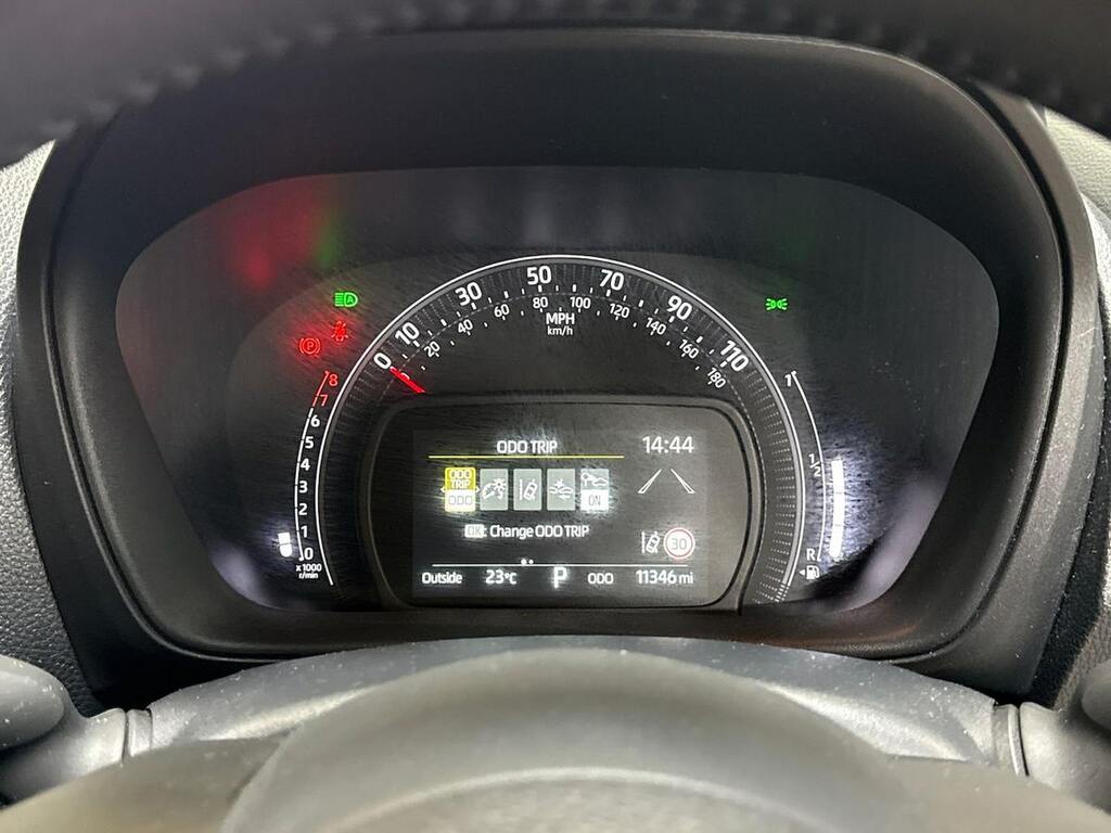 Toyota Aygo X Pure Automatic Black #10