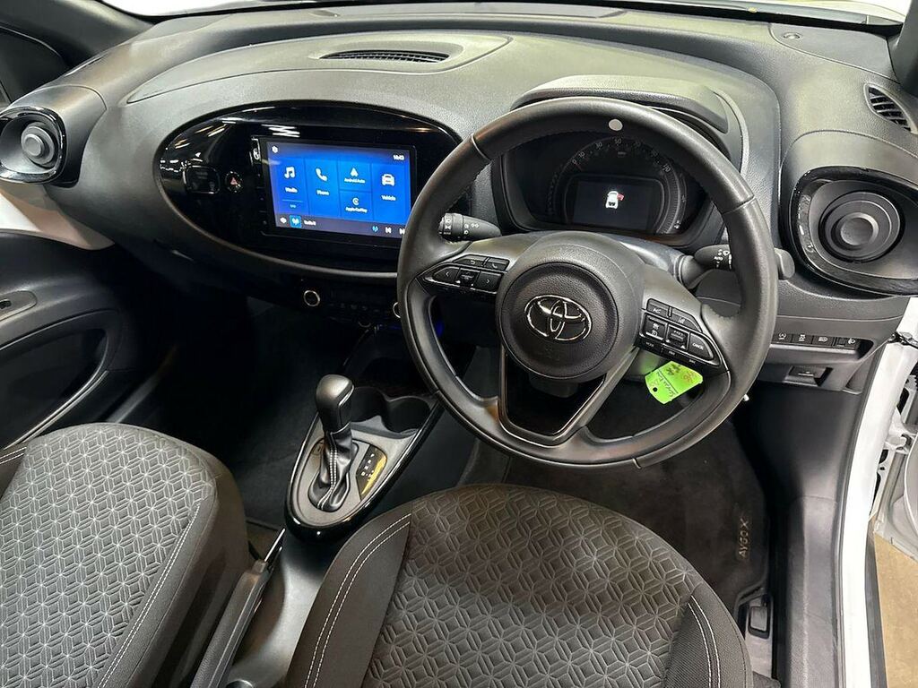 Toyota Aygo X Pure Automatic Black #8