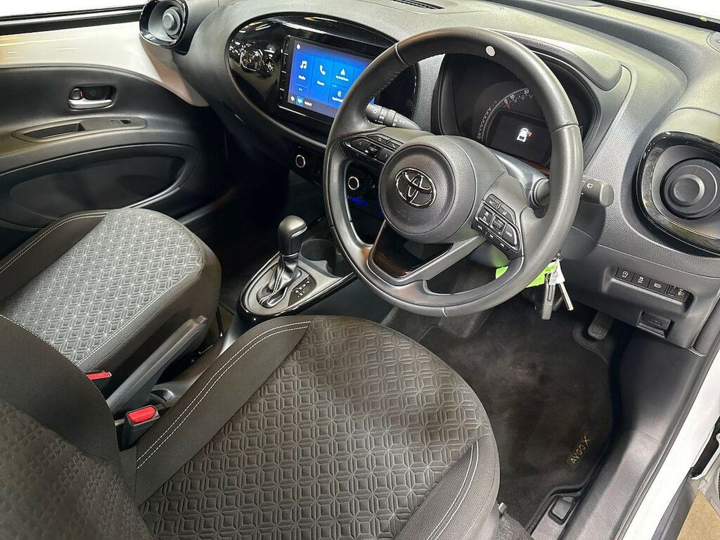 Toyota Aygo X Pure Automatic Black #15