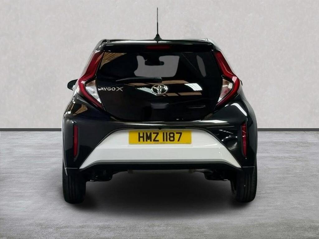 Toyota Aygo X 1.0 Vvt-i Edge Hatchback X-shift Euro 6 White #4