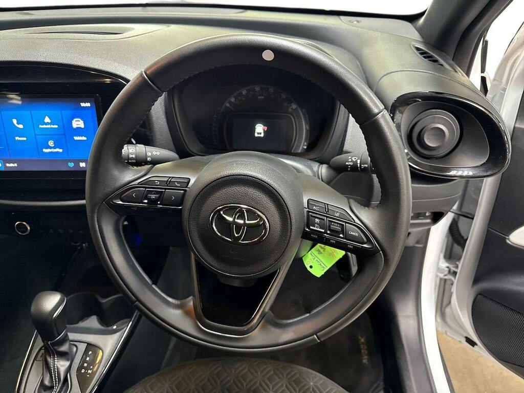 Toyota Aygo X Pure Automatic Black #9