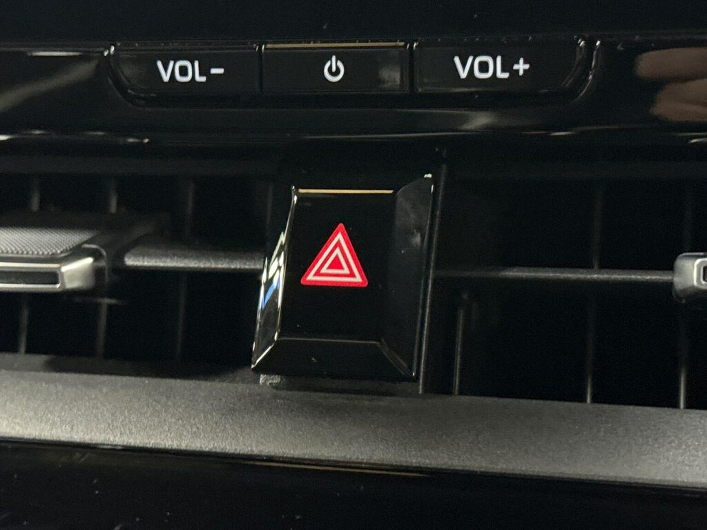 Toyota Corolla Icon 1.8 Ts  #22