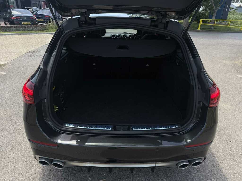 Mercedes-Benz C Class Estate Black #40
