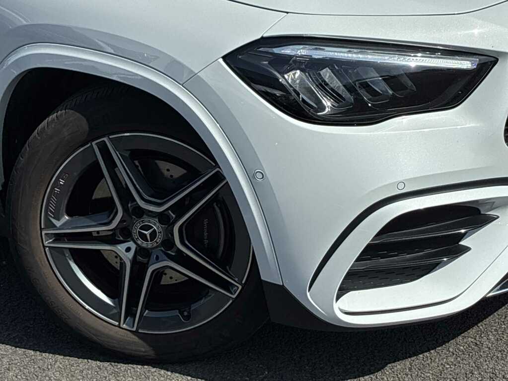 Mercedes-Benz GLA Class Amg Line Grey #33