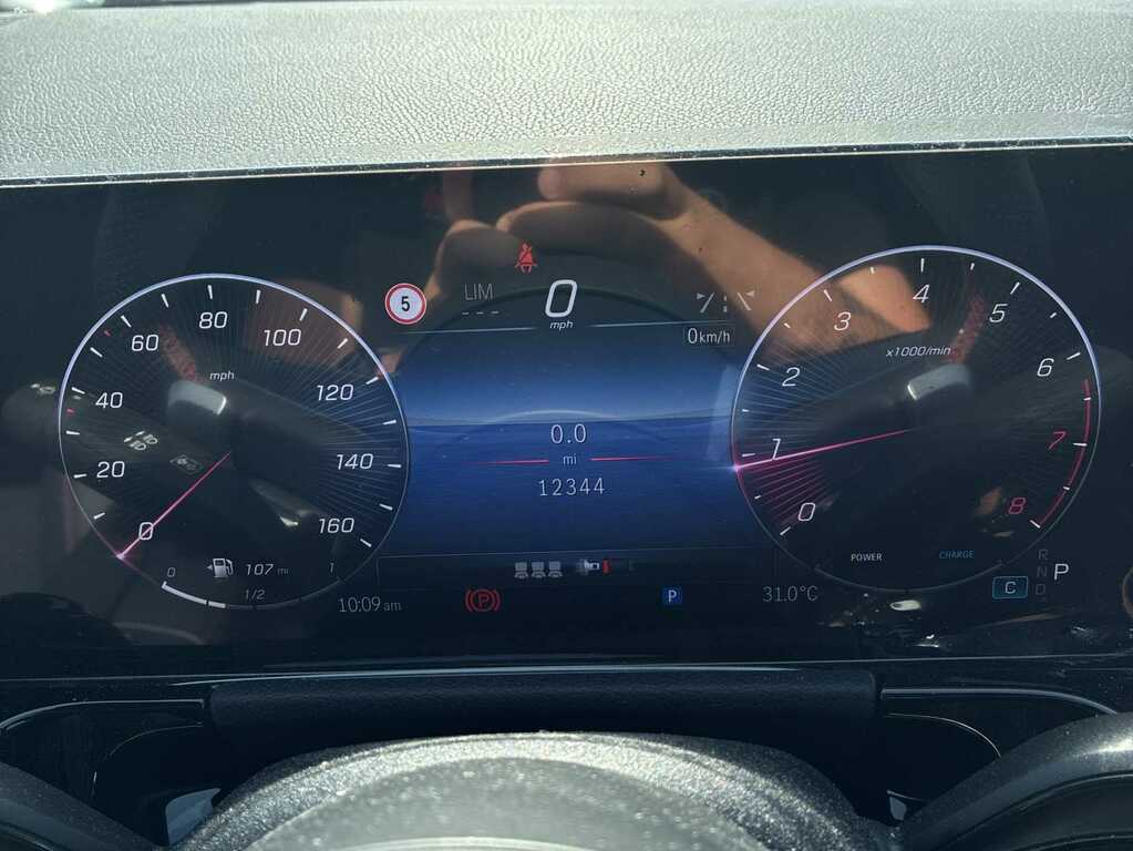 Mercedes-Benz GLA Class Amg Line Grey #10