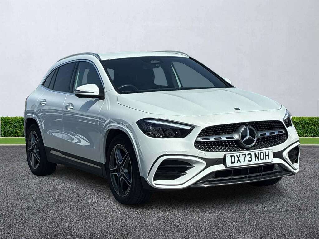 Mercedes-Benz GLA Class Gla 200 Amg Line Executive White
