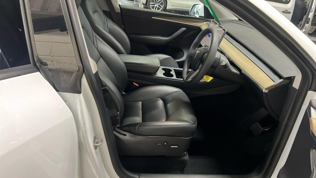 Tesla Model Y Rwd Pan Roof, White #11