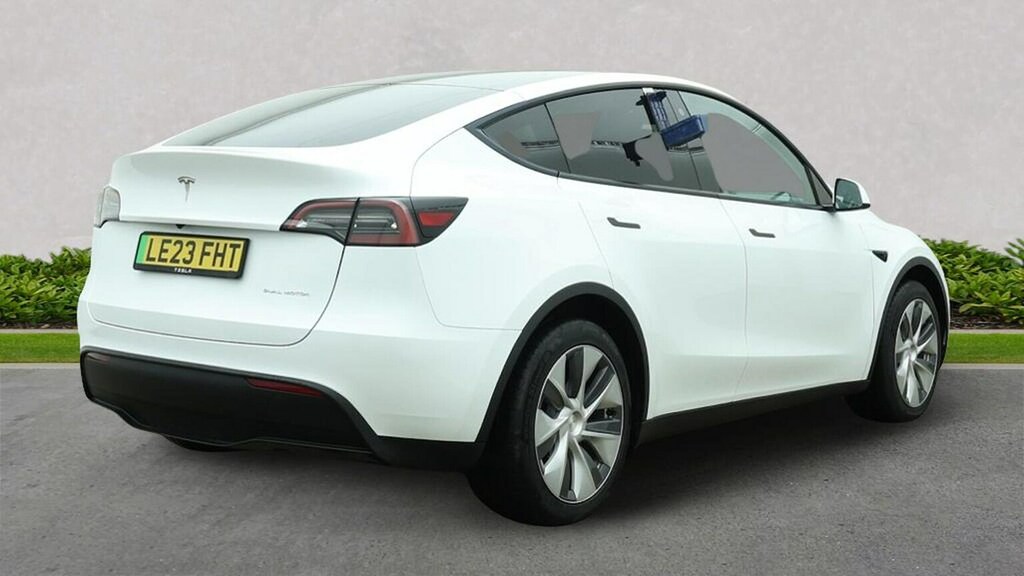 Tesla Model Y Long Range Awd White #4