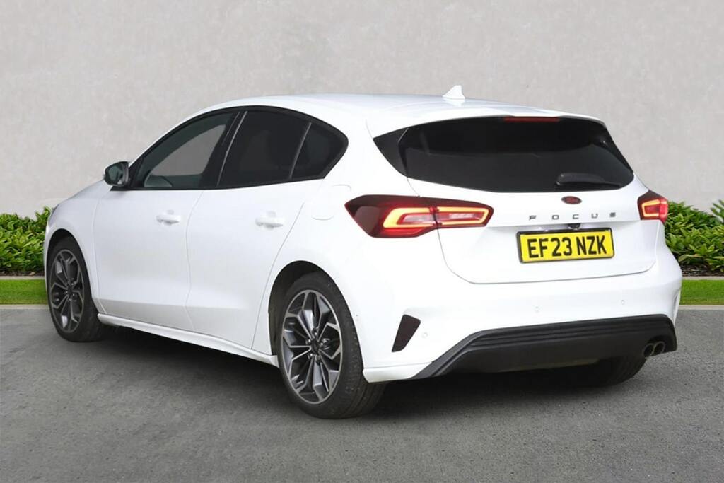 Ford Focus 1.0T Ecoboost St-line X Hatchback Manua White #2