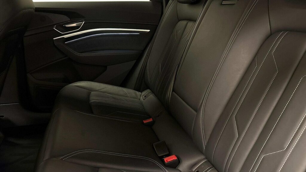 Audi Q8 e tron Black Edition 50 E-tron Quattro 250,00 Kw Grey #7