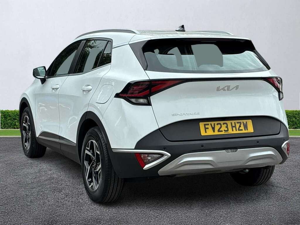 Kia Sportage 1.6T Gdi Isg 2 FV23HZW White #2
