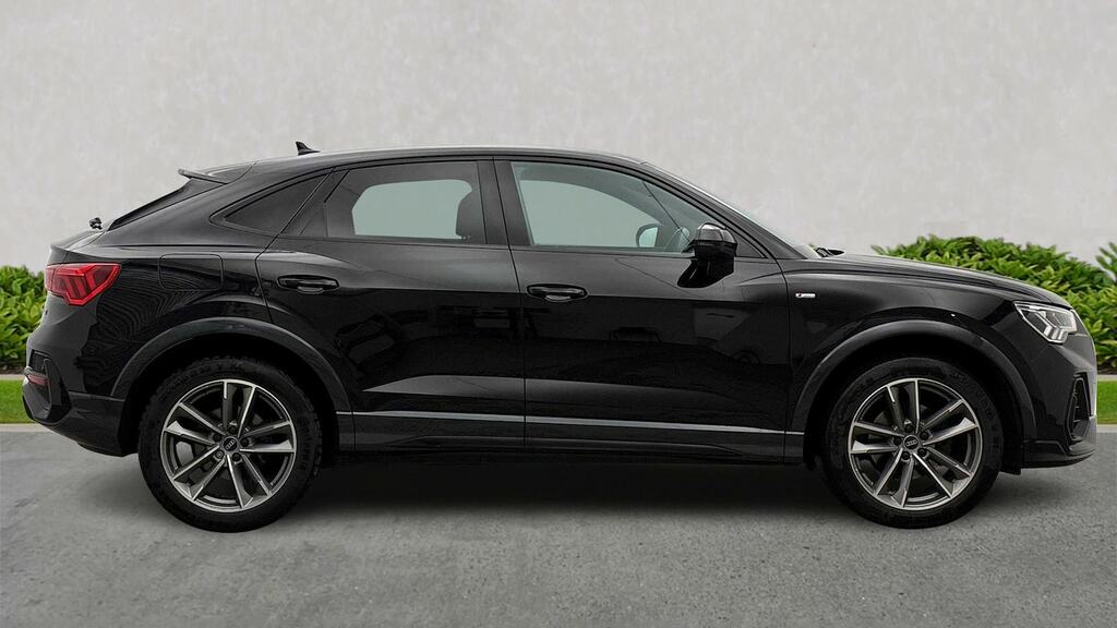 Audi Q3 1.5 Tfsi Cod 35 Black Edition Suv Manua Black #3