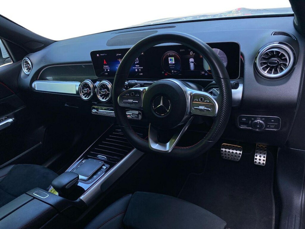 Mercedes-Benz GLB Class Glb 200 Rhd White #9