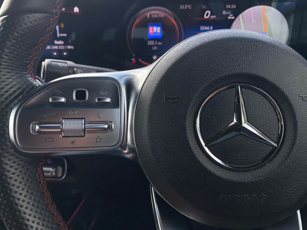 Mercedes-Benz GLB Class Glb 200 Rhd White #27